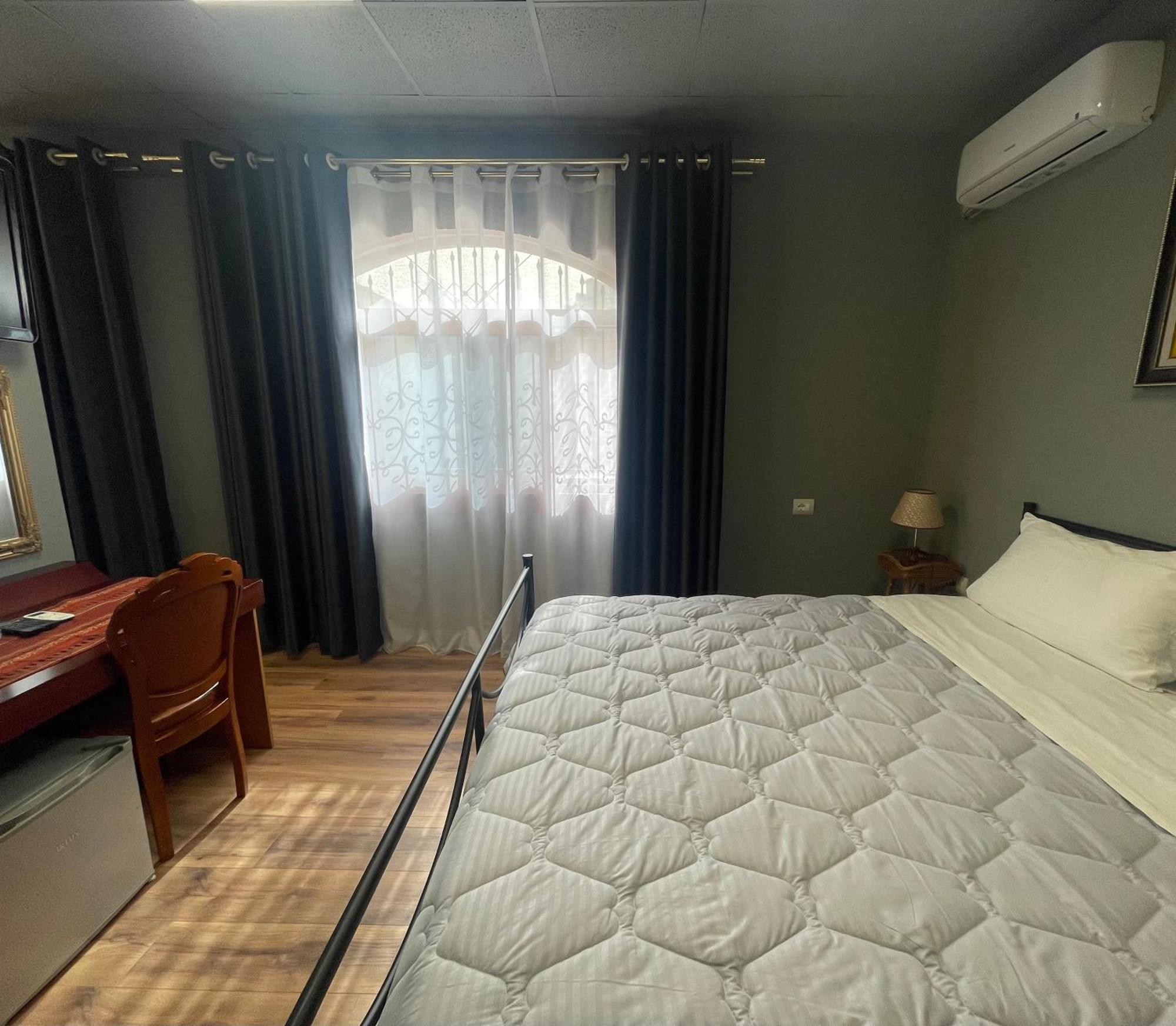 Hotel Vila 15 - Center Tirana Eksteriør billede