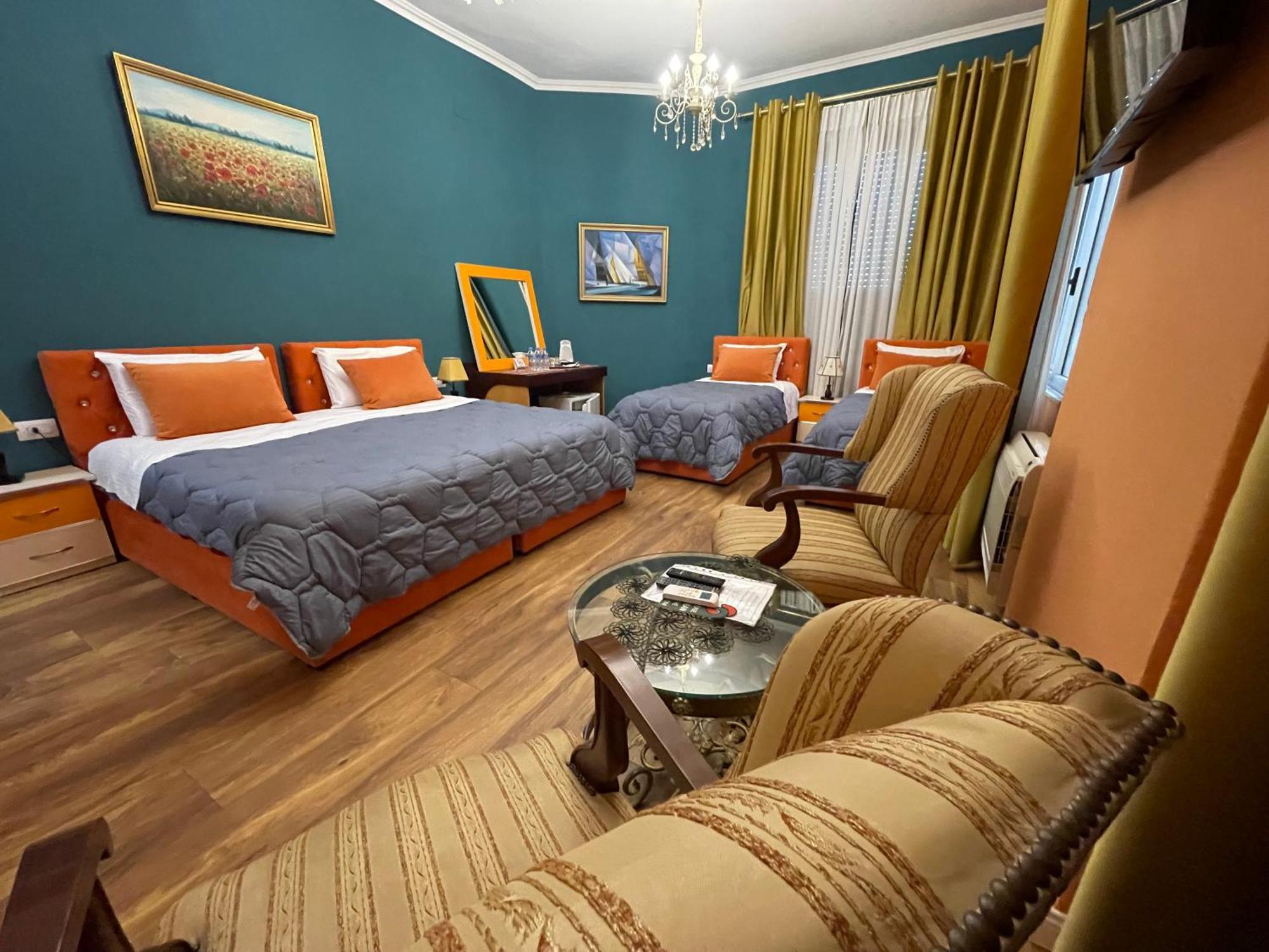 Hotel Vila 15 - Center Tirana Eksteriør billede
