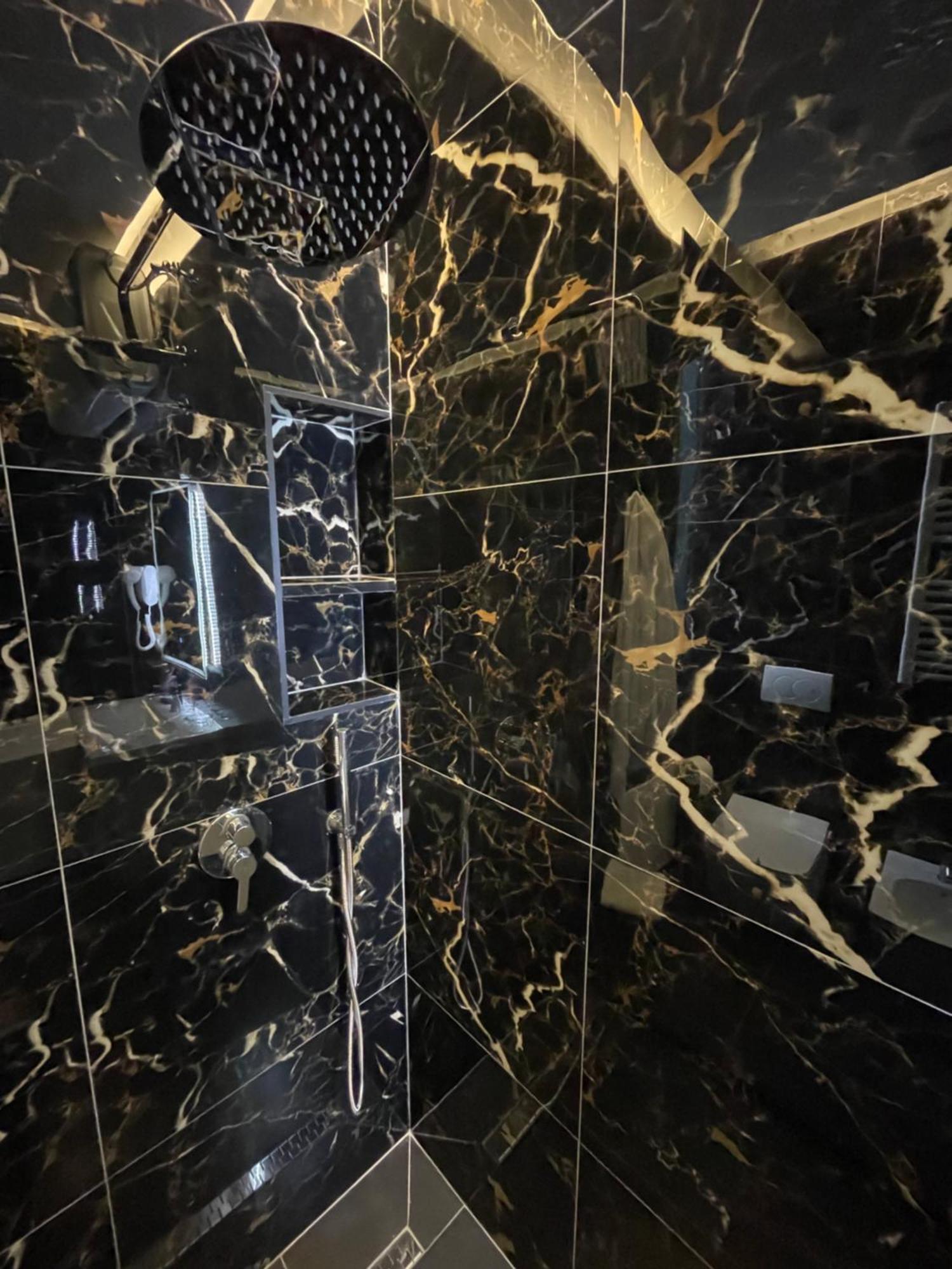 Hotel Vila 15 - Center Tirana Eksteriør billede