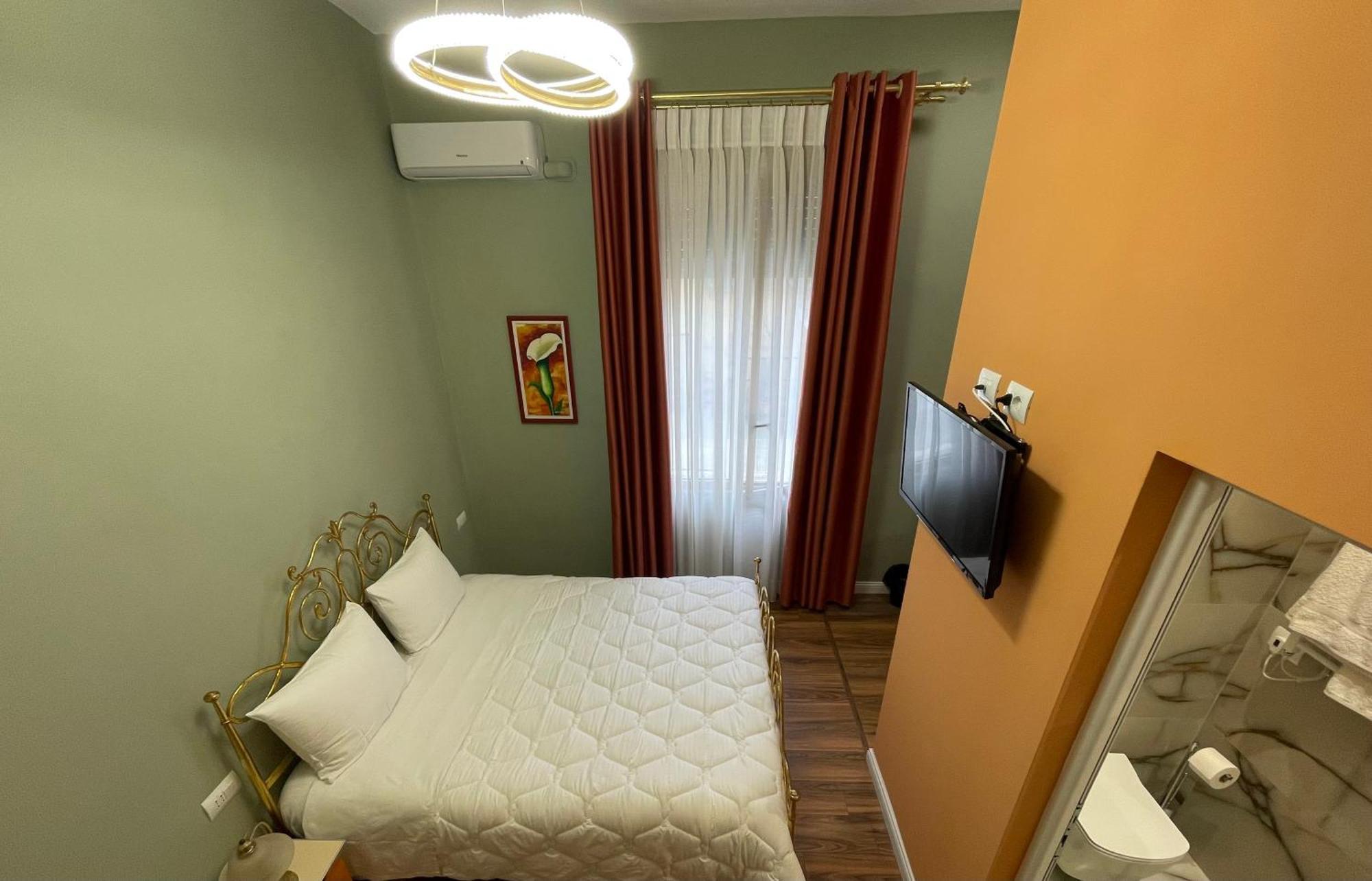 Hotel Vila 15 - Center Tirana Eksteriør billede